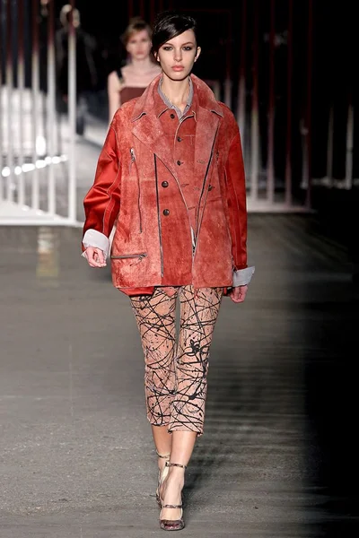 Look 24